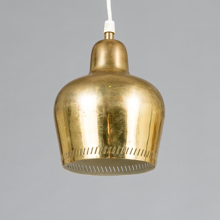 Paavo Tynell, taklampa, modell 1699, Idman 1900-talets mitt.