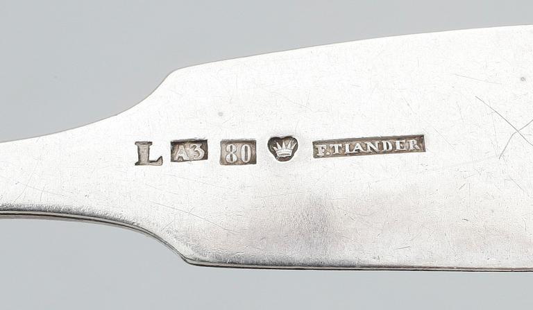 PART SKEDAR, silver, 21 delar, bl a Finland, 1900- samt 1800- tal. Vikt ca 479 gram.