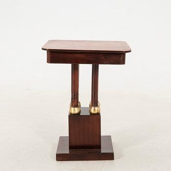 Art Deco-style table 20th century.