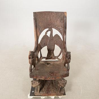 Tron/karmstol, Togo 1900-talets mitt.