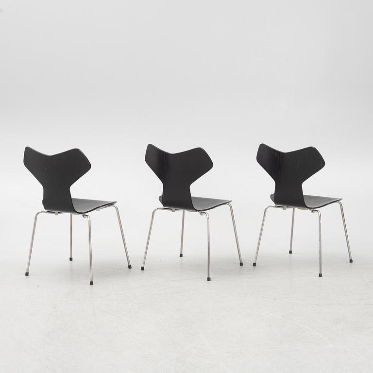 Arne Jacobsen, stolar, 3 st, "Grand Prix", Fritz Hansen, Danmark.