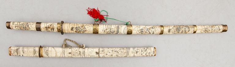 SVÄRD, 2 st, orientaliska, 1800-/1900-tal.