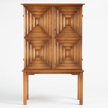 Oscar Nilsson, attributed to, a Swedish Modern oak cabinet, likely executed by Åfors Möbelfabrik, 1940s.