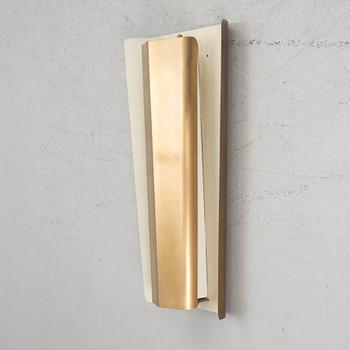A Swedish Modern brass wall light, 1940's/50's.