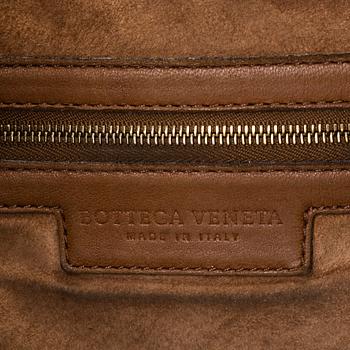 BOTTEGA VENETA, a light-brown leather bag.