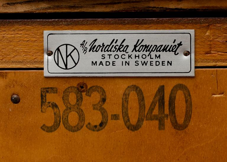 SKÅP, David Rosén, Nordiska Kompaniets "FUTURA"-serie, Nyköping, 1950-tal, brickmärkt.