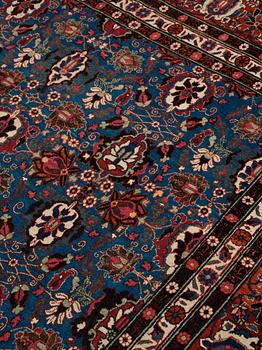 A carpet, semi-antique Veramin, ca 312-315 x 208,5-211,5 cm.