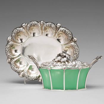 148. An Austrian mid 19th century silver and green glass bowl and cover on dish, un identified makers mark, Vienna 1845.