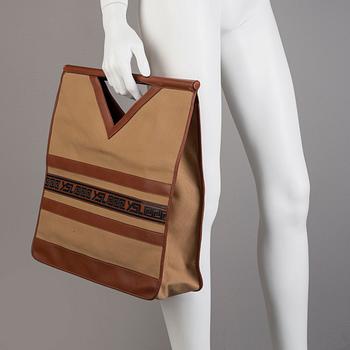 YVES SAINT LAURENT, väska samt clutch, 1970-tal.