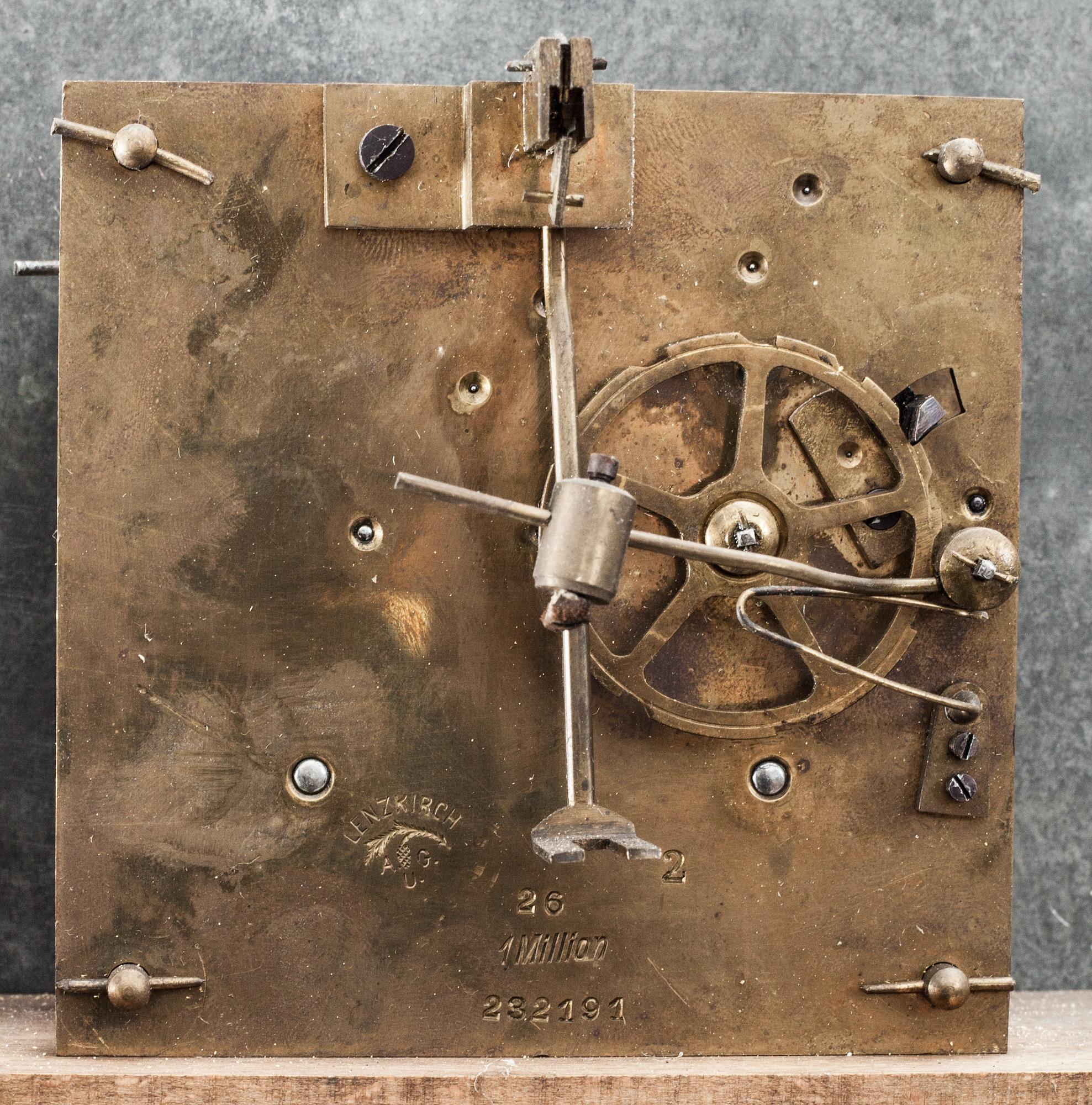 VÄGGPENDYL, Lenzkirch, nyrenässans, 1800-talets andra hälft.