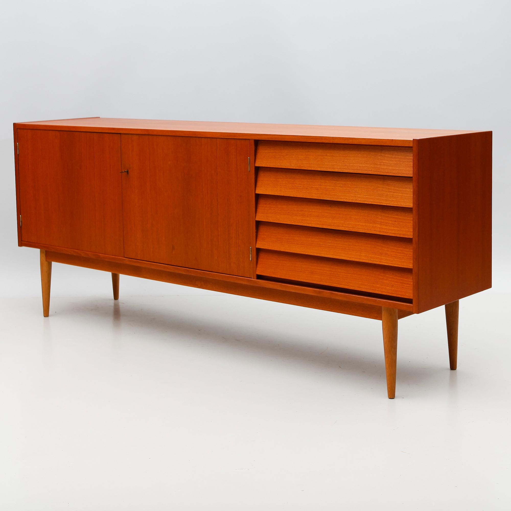 SIDEBOARD, 1900-talets andra hälft.
