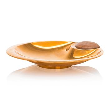 Tapio Wirkkala, A bowl in bronze and teak, model TW3, Kultakeskus Hämeenlinna.