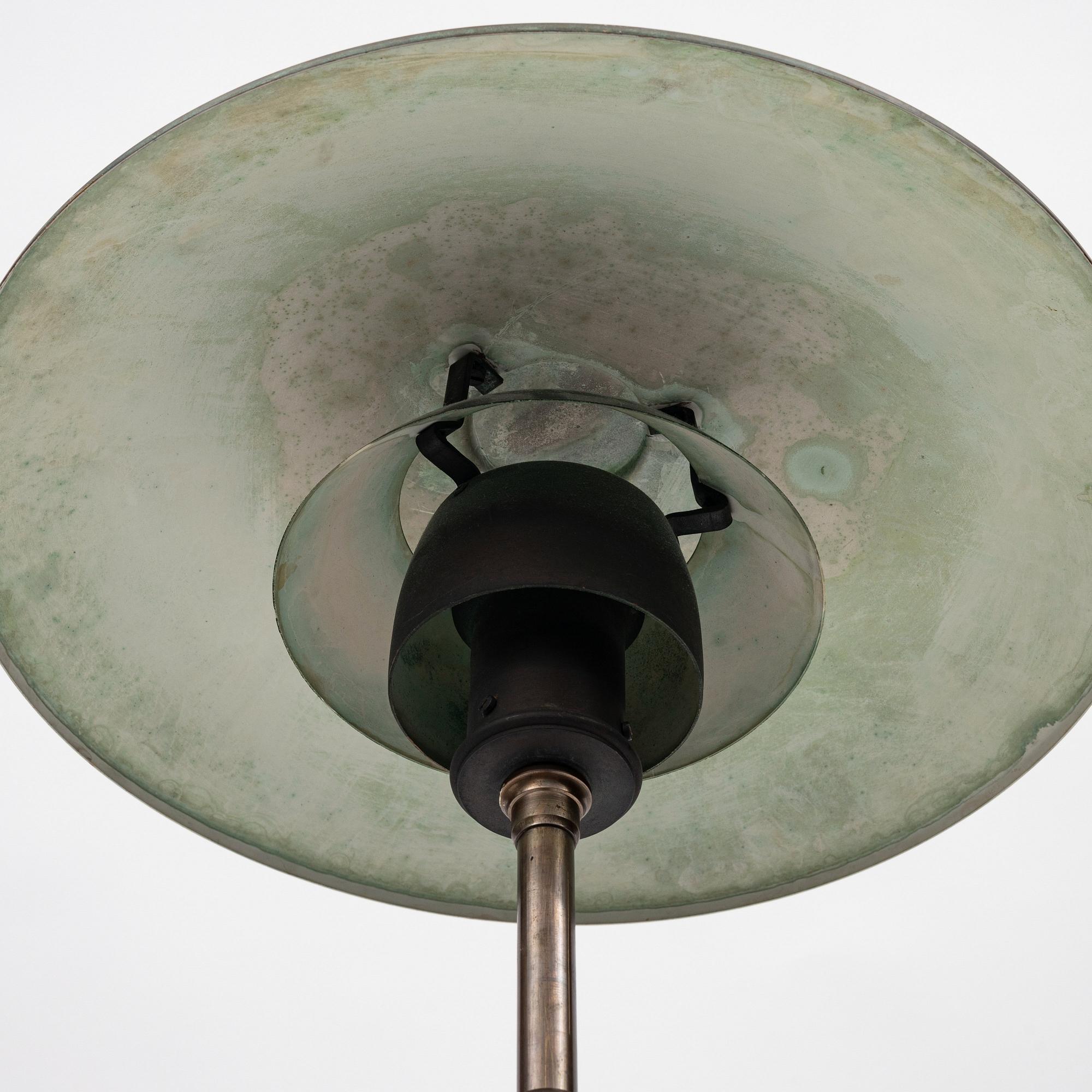 Poul Henningsen, golvlampa, "PH-80", Louis Poulsen, Danmark, 1900-talets mitt.