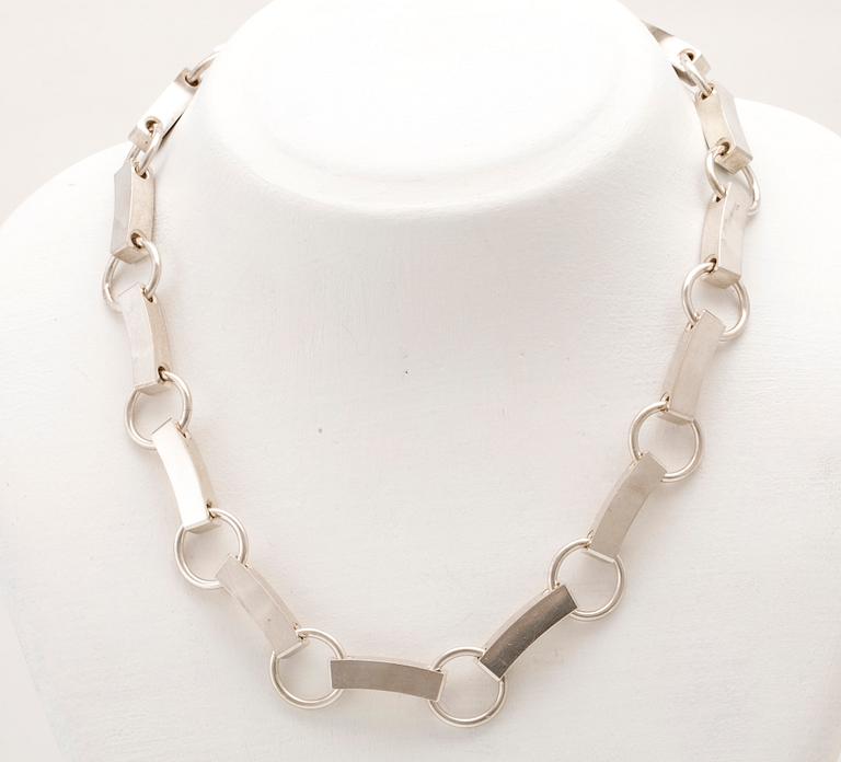 Elon Arenhill, Halsband silver Malmö 1989.