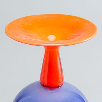 A 1980 Vistosi, Murano glass vase/object.