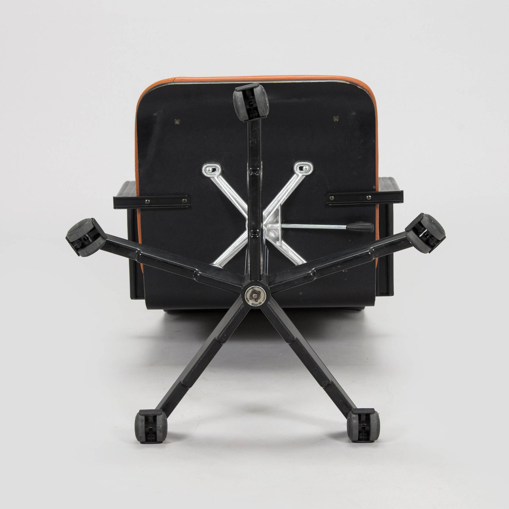 Yrjö Kukkapuro, tuoli, "Sirkus", Avarte Oy, 1983.