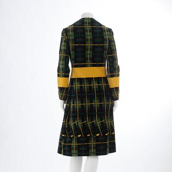 ROBERTA DI CAMERINO, a green and yellow velvet coat.