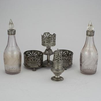 BORDSSURTOUT, tenn, otydliga stämplar, 1800-talets första hälft.