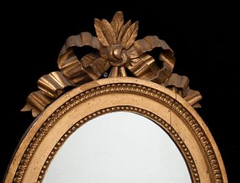 SPEGELLAMPETTER, för två ljus, ett par. Gustavianska, 1700-talets slut.