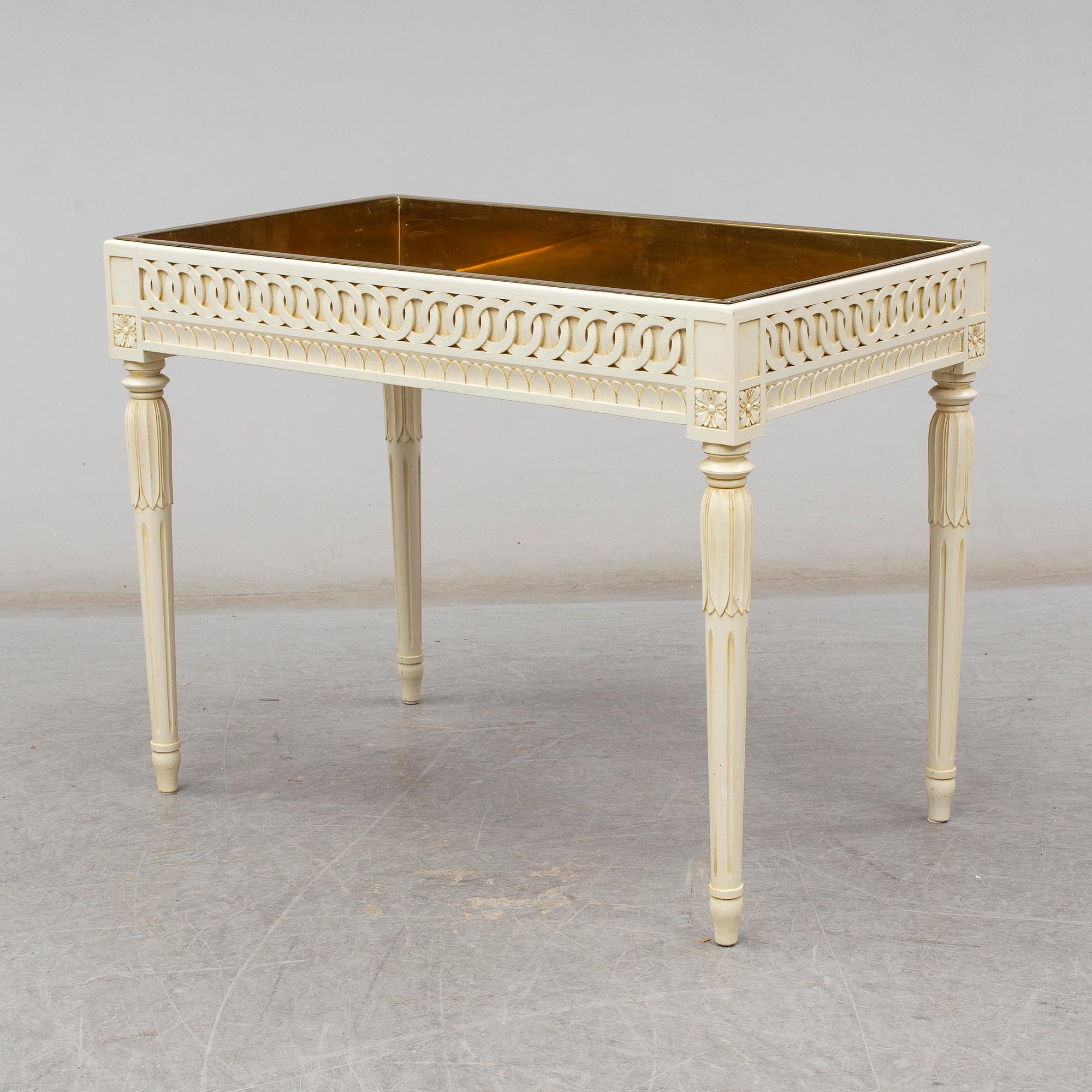 A late 20th century gustavian style flower stand.