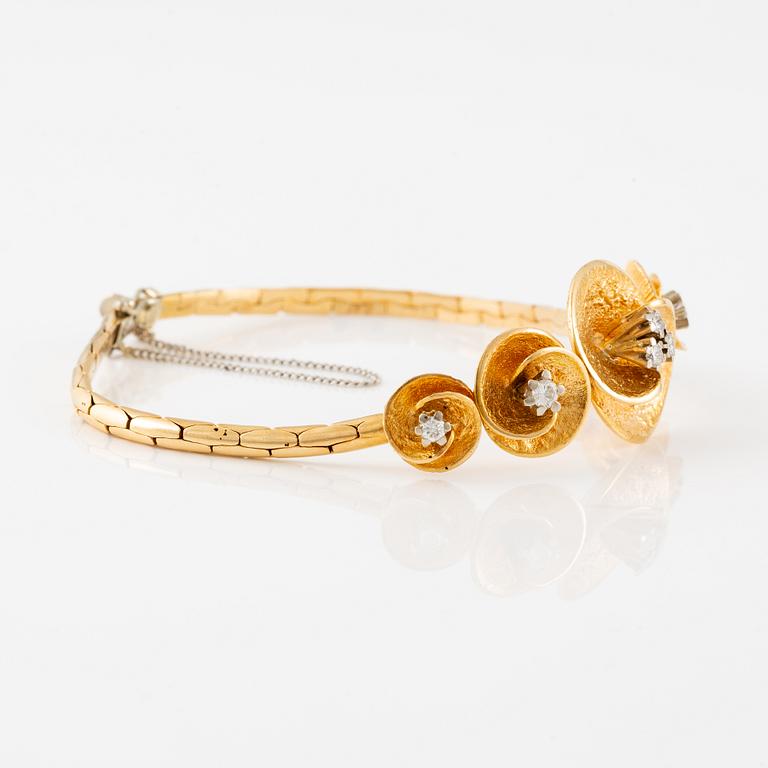 Theresia Hvorslev, armband 18K guld med runda briljantslipade diamanter, Lidköping 1979.