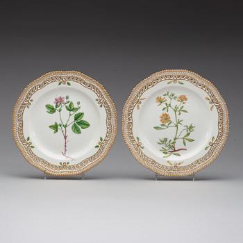 A set of six Royal Copenhagen "Flora Danica" dishes and a serving dish, Denmark, 20th Century.