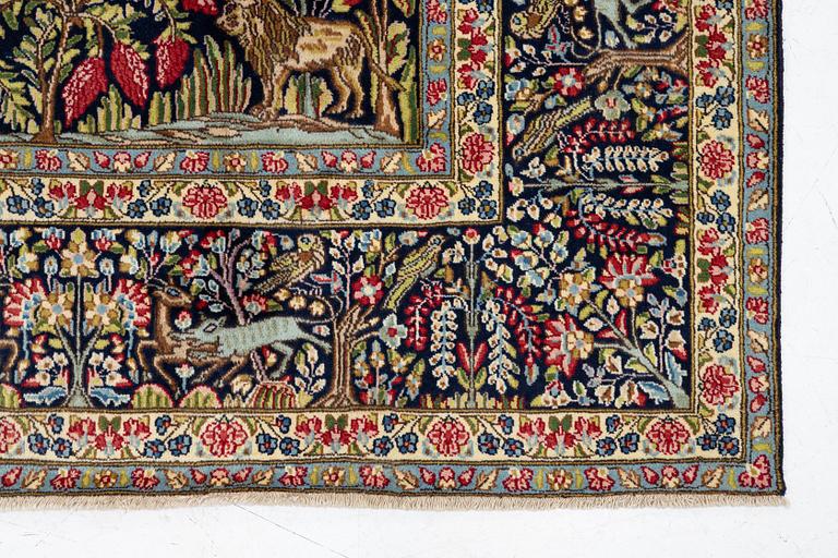 Matta, Kirman, ca 390 x 290 cm.