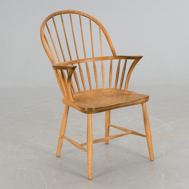 KARMSTOL, "CH 18A", Frits Henningsen, Carl Hansen & Son, Danmark, 1900-talets mitt.