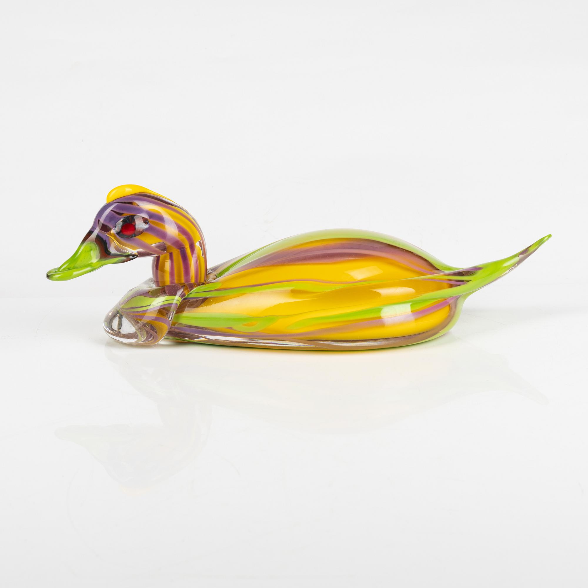 Christopher Ramsey & Fredrik Nielsen, a glass sculptire of a duck, Boda, Sweden 2009.