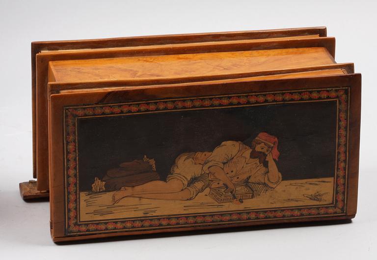SKRIN, 2 st samt RAKSPEGEL, trä, 1800-tal.