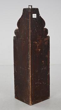 HÖRNHÄNGSKÅP, allmoge, 1800-tal.