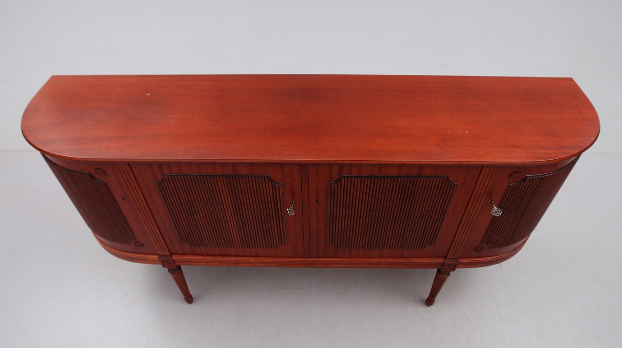 SIDEBOARD, gustaviansk stil, 1900-talets andra hälft.