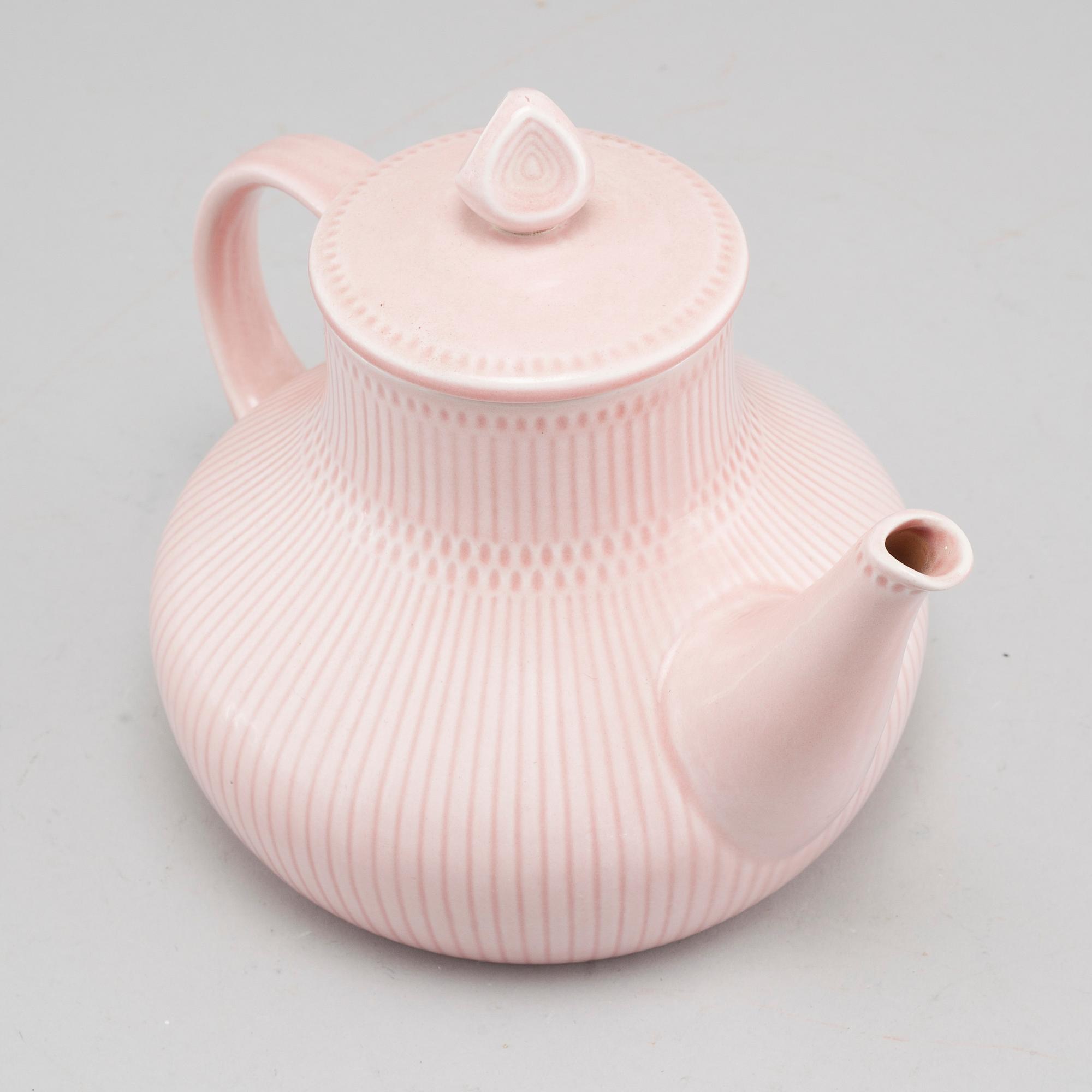 a porcelian tea set of 27 pcs, "Rosmarin", Rörstrand, from the latter half of the 20th century.