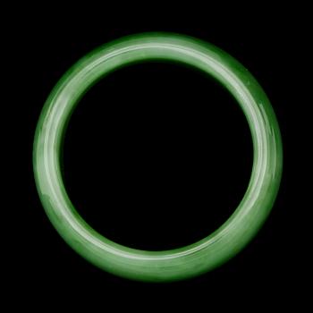 ARMRING, nefrit, 1900/2000-tal. Vikt ca101g.