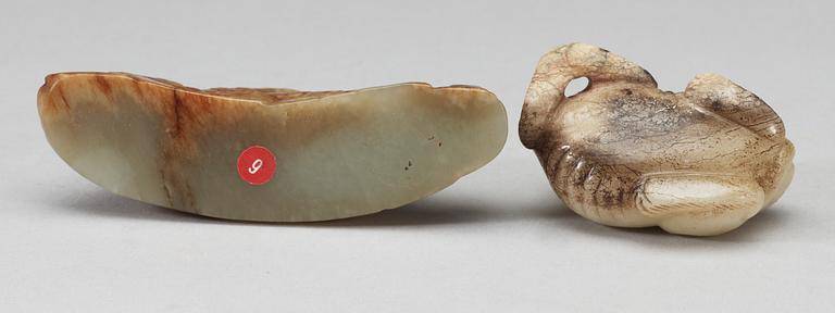 A set of two nephrite figurines, Qing dynasty.