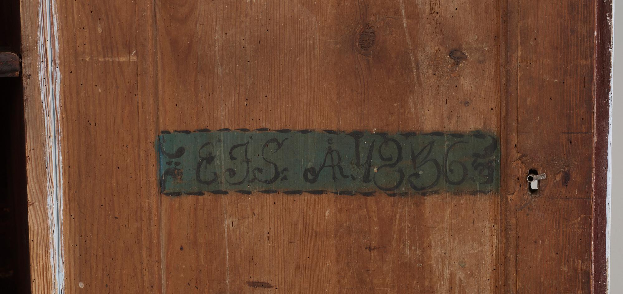 SKÄNK, sengustaviansk, bär datering 1836 invändigt.
