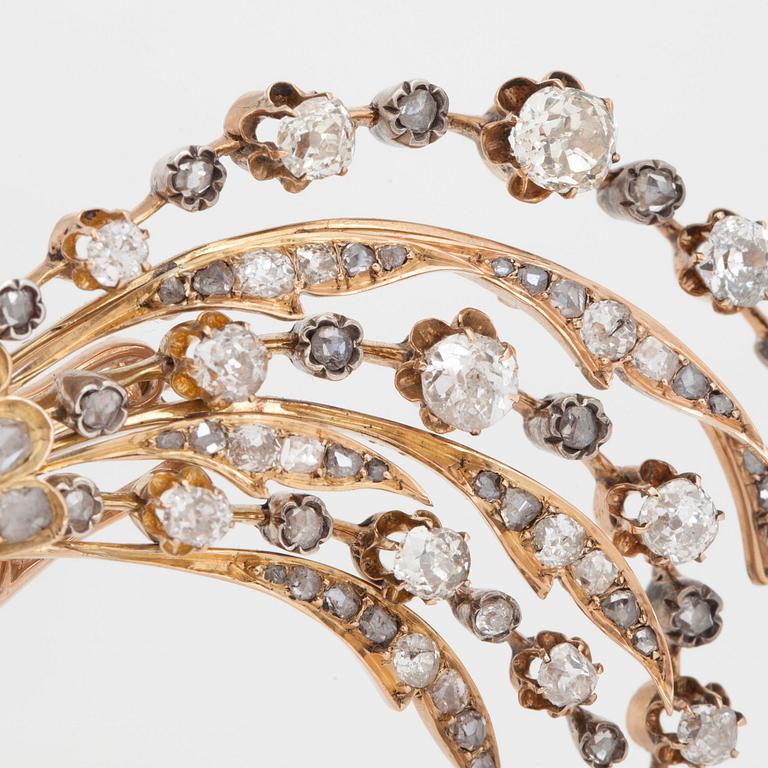 BROSCH, "Paradisfågel" med gammal- samt rosenslipade diamanter, safirer och rubiner.