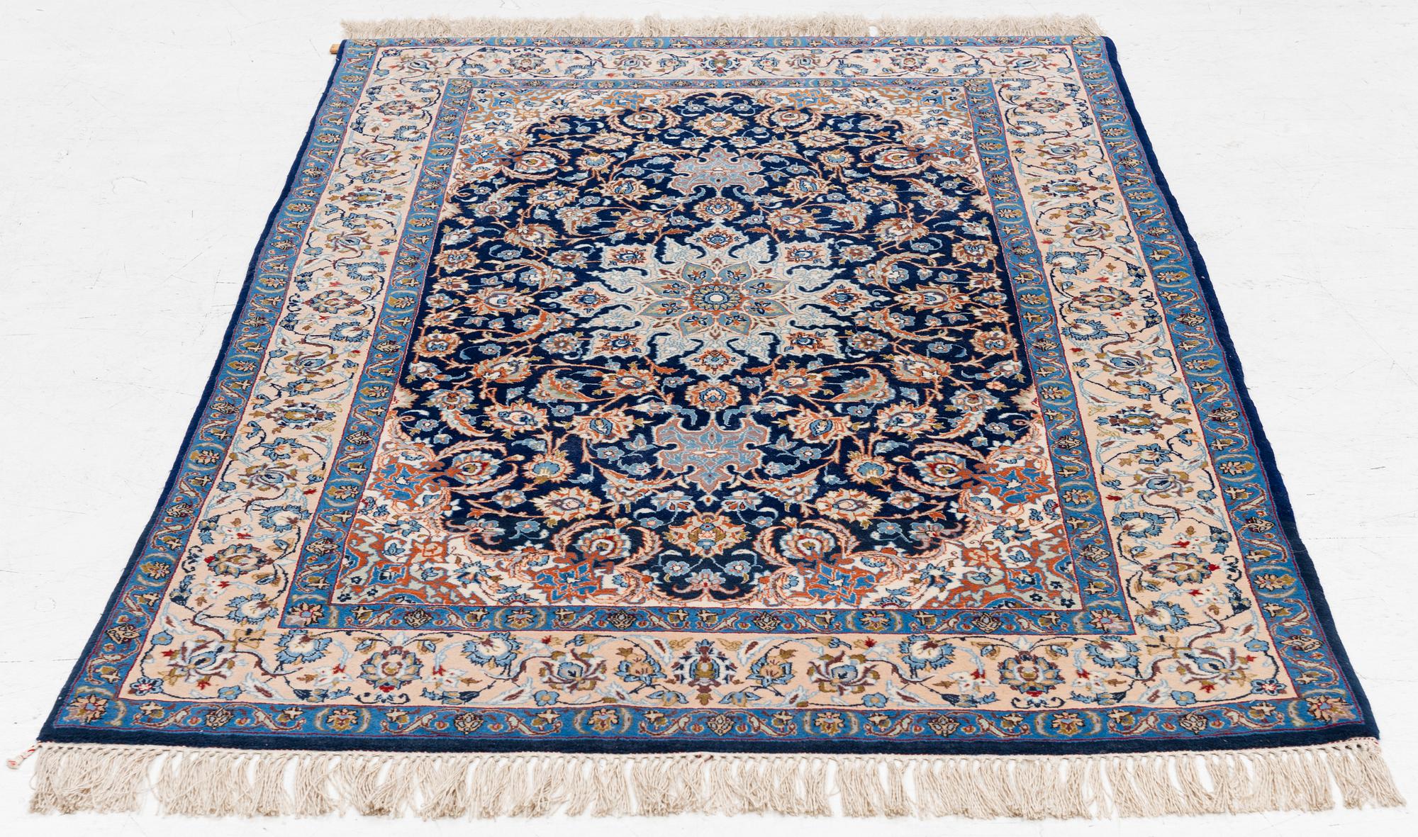 Carpet, Isfahan, ca 165 x 100 cm.