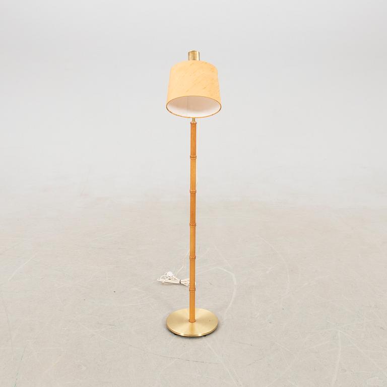 Golvlampa Falkenbergs belysning modell 7032 1900-talets andra hälft.