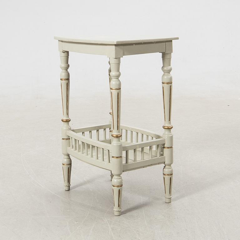 Chairs, a pair, and a table, new Rococo/new Renaissance around 1900.