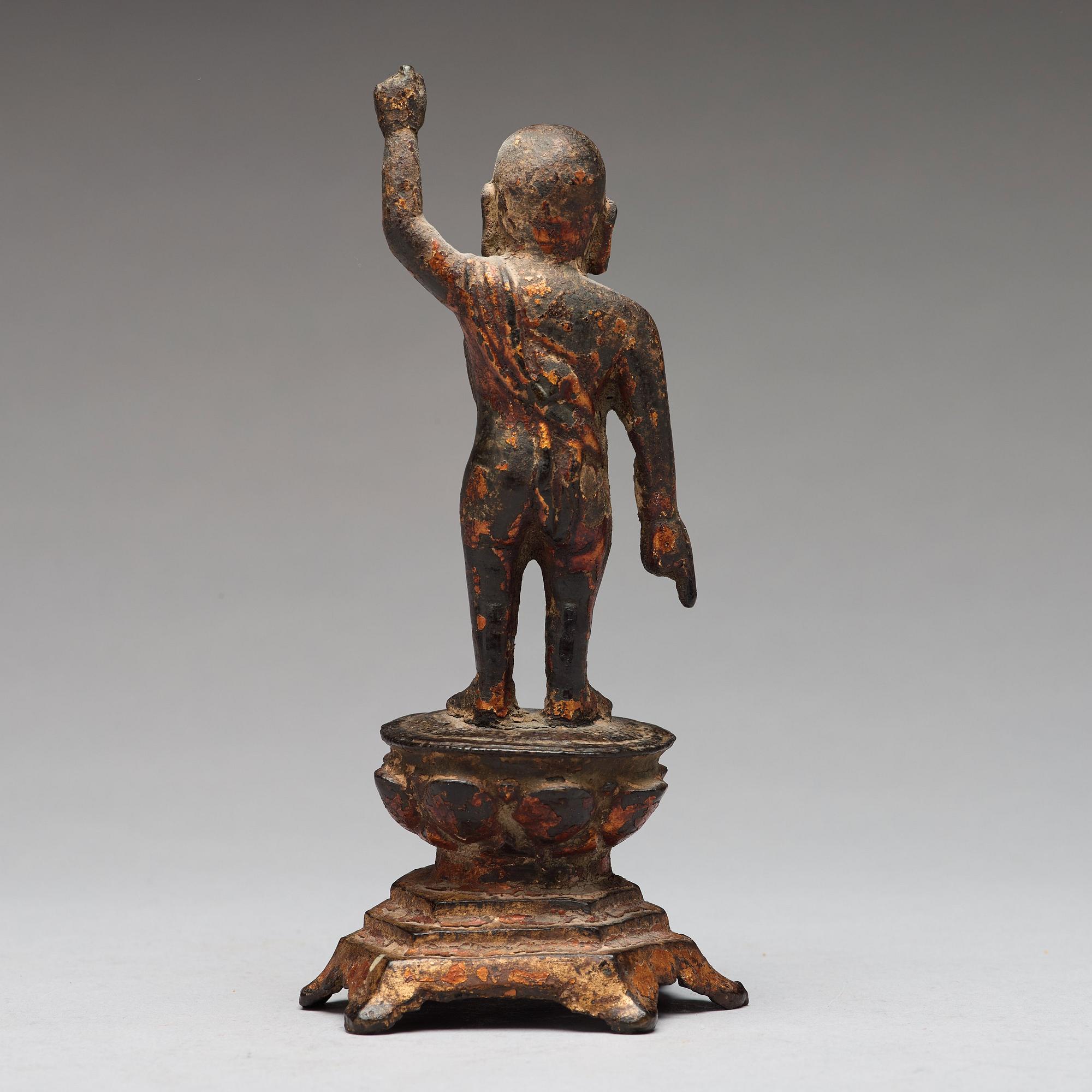 A bronze figure of buddha, Ming dynasty (1368-1644).