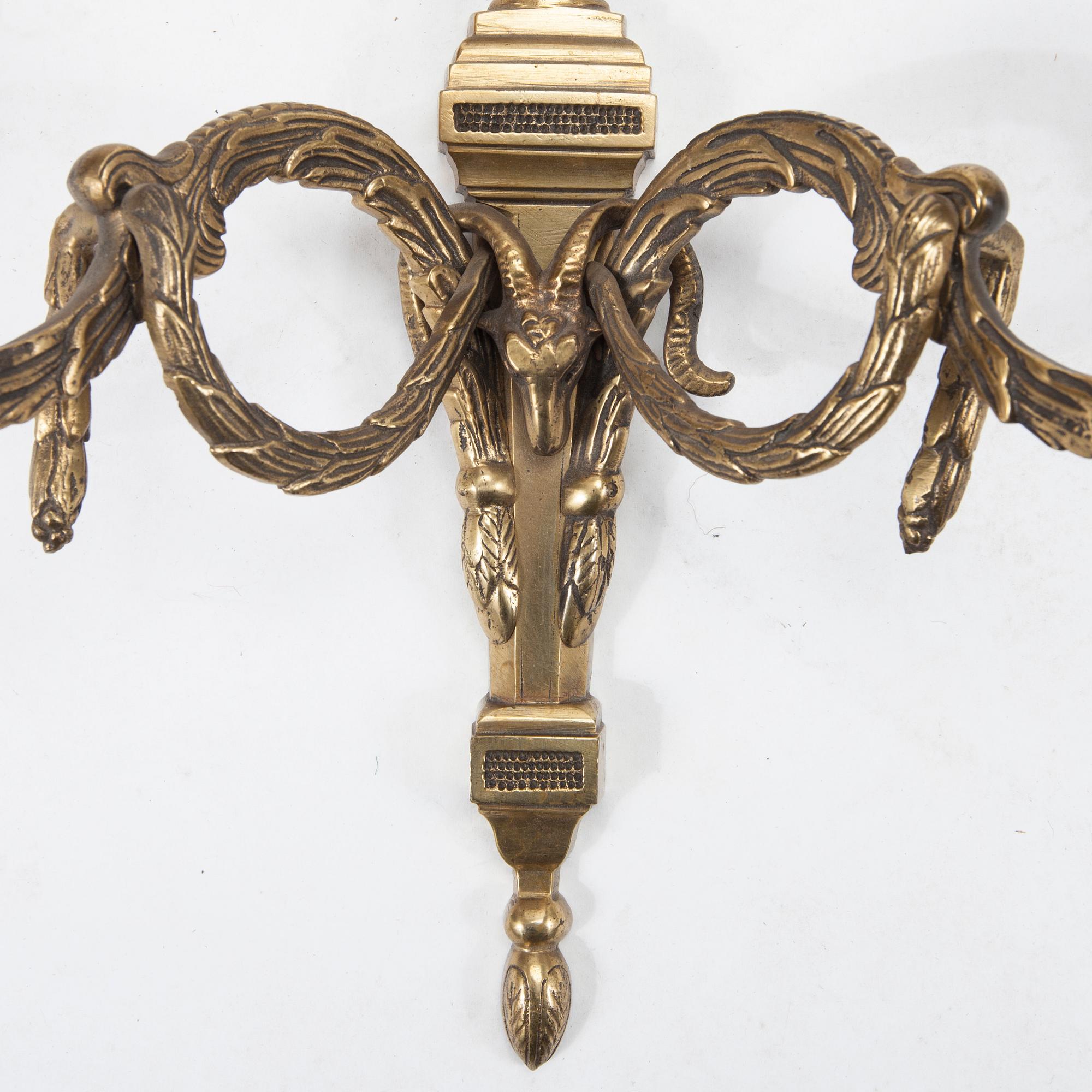 VÄGGAPPLIQUER, ett par, Louis XVI-stil, 1900-talets första hälft.