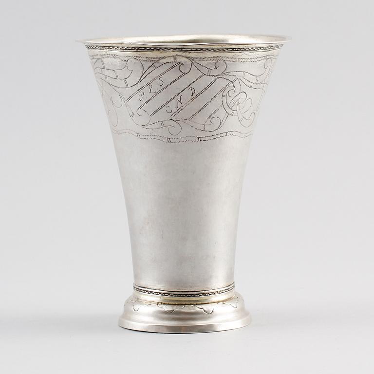 BÄGARE, silver, Stephan Halling, Örebro 1778. Vikt ca 250 gram.