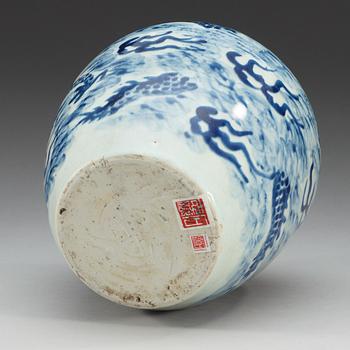 KRUKA, porslin. Transition, 1600-tal.