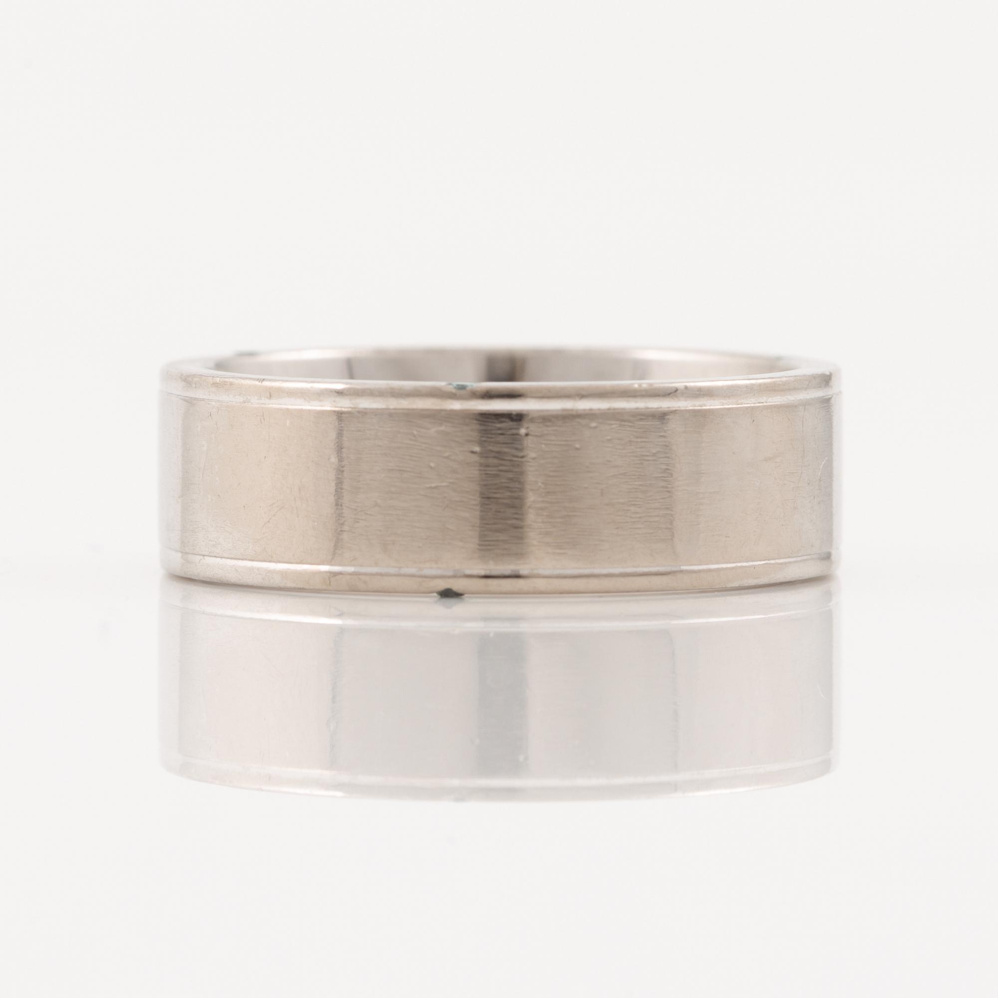 Ring, 18K white gold set with brilliant-cut diamonds.