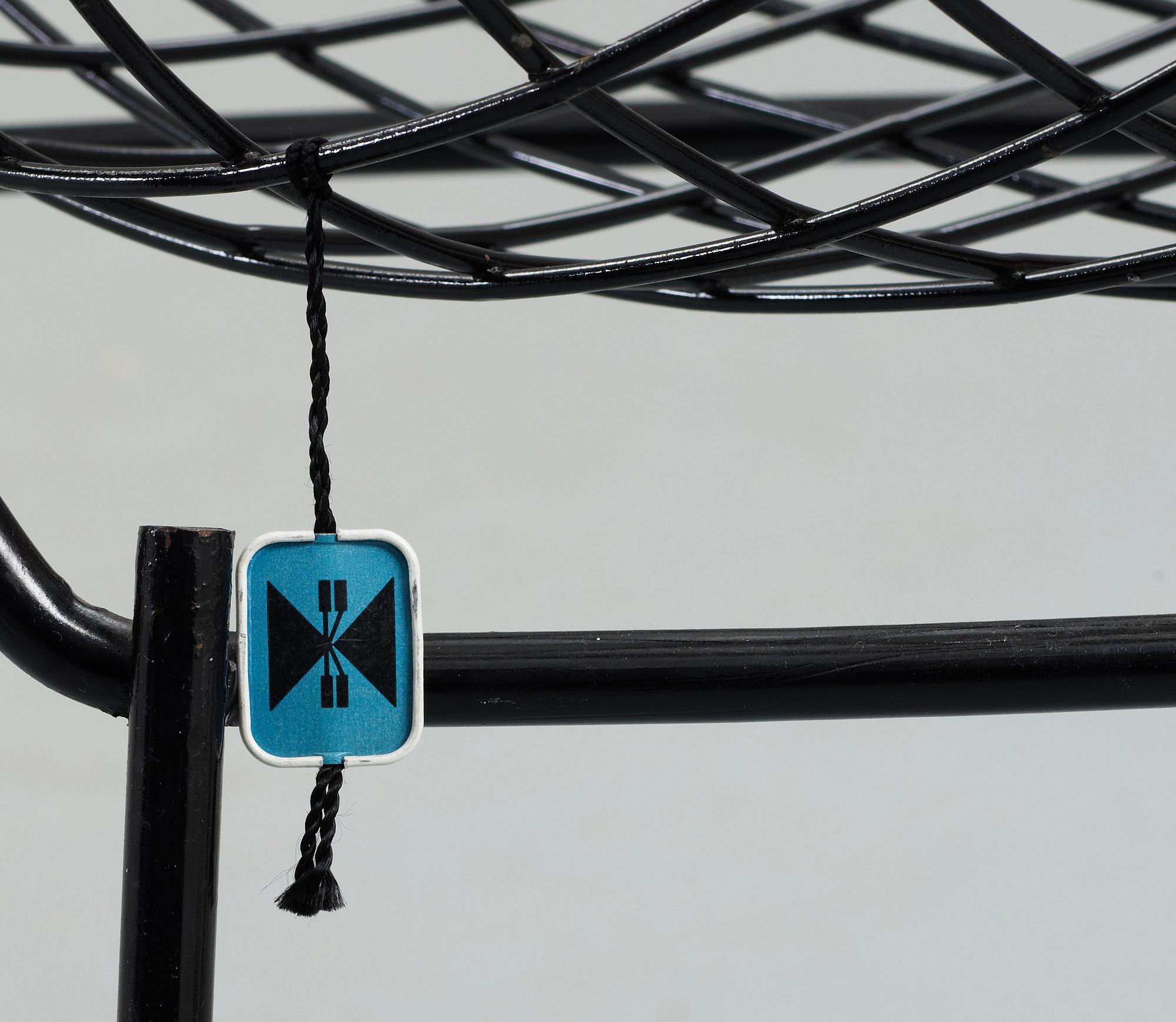 FÅTÖLJ. "Diamond Chair". Design: Harry Bertoia.