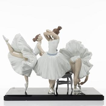 José Luis Santes, figurine, "Backstage ballet", Lladró, Spain.