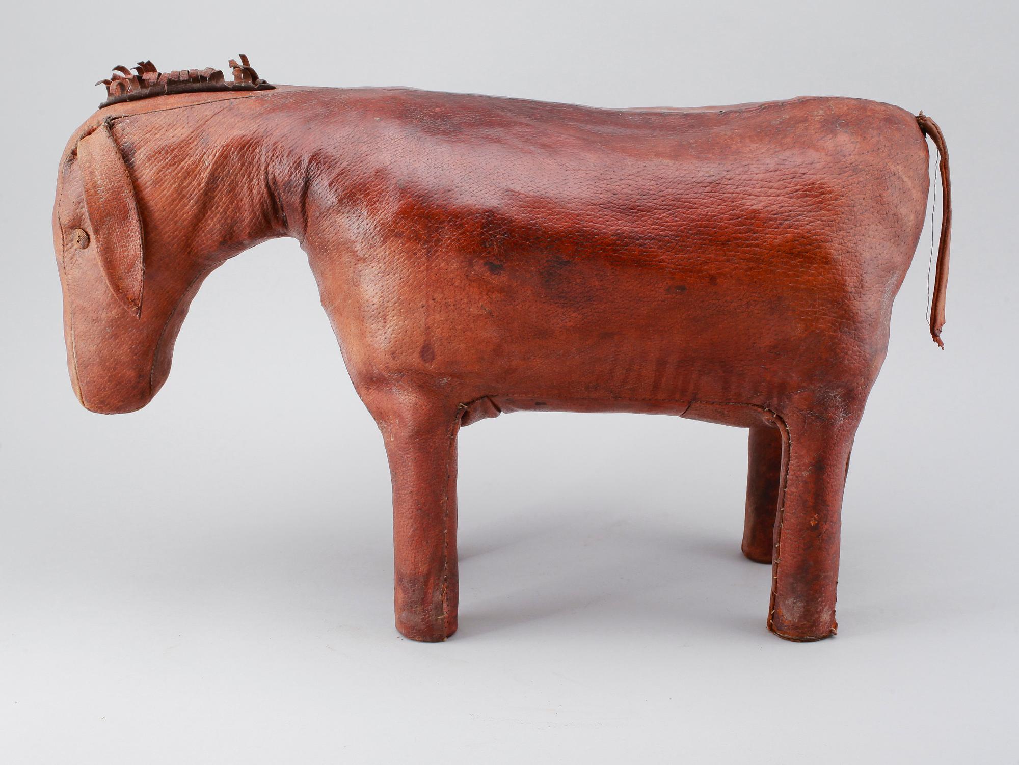 FOTPALL, läder, Dimitri Omersa & Co, 1900-talets andra hälft.