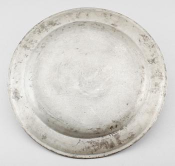 FAT, tenn, otydliga stämplar möjligen Baltzar Rokus, Arboga 1743-1788.