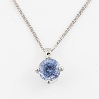 Necklace 14K white gold with sapphire.